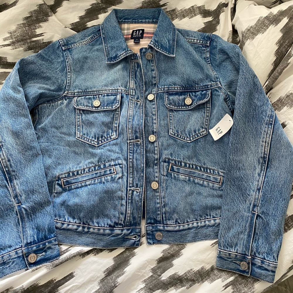 NWT GAP Denim Jack with flannel lining Size M